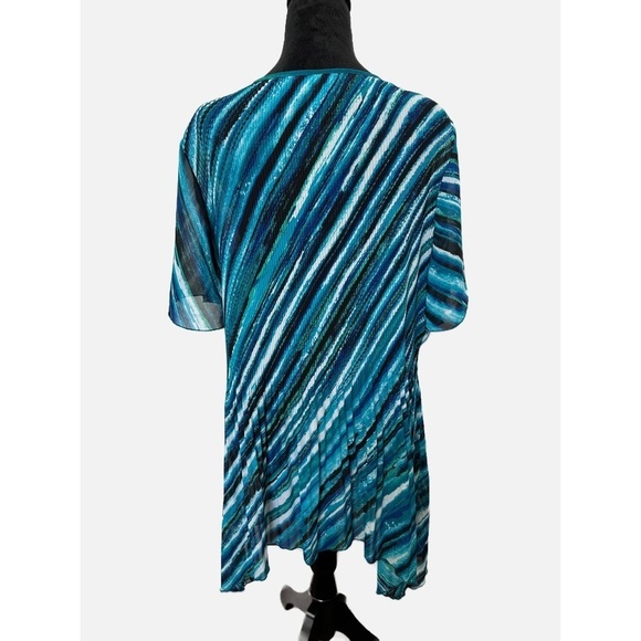 Catherines striped and tie dye in blue shirt with short sleeves size 18/20WP - Picture 7 of 8